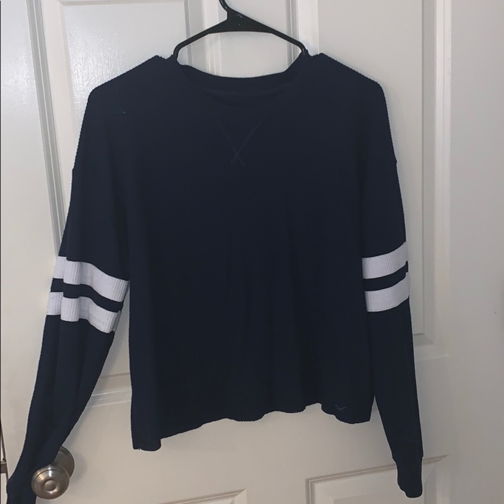 LONG SLEEVE BLUE AND WHITE SHIRT